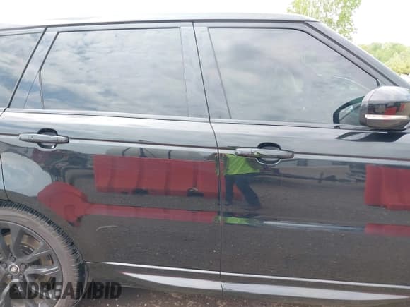 ✅ 2020 Land Rover Range Rover Sport HST • VIN: SALWS2RU7LA748953 • Lot: 42222356. Listed on IAAI with 63,325 mi. Free auction sales archive from the USA and detailed vehicle history report at DreamBid. Image 13.