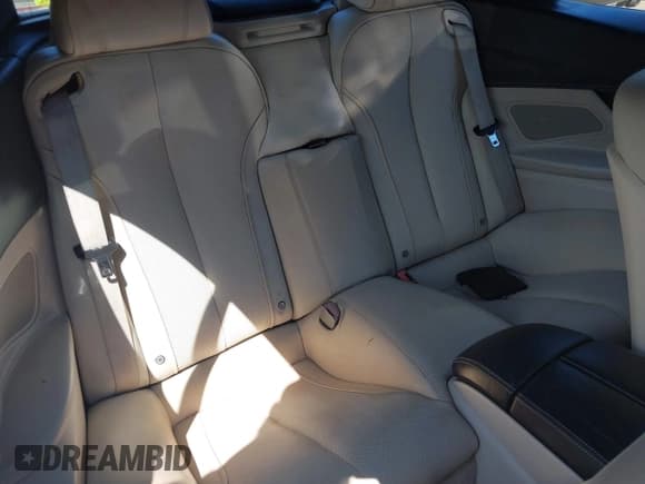 ✅ 2012 BMW 6 Series 650i • VIN: WBALZ3C5XCC397339 • Lot: 39710830. Wystawiony na IAAI z przebiegiem 59 467 mil. Bezpłatny archiwum sprzedaży aukcyjnych z USA i szczegółowy raport historii pojazdu na DreamBid. Zdjęcie 8.