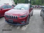 ✅ 2019 Jeep Cherokee Latitude • VIN: 1C4PJLCBXKD223359 • Lot: 42974685. Wystawiony na IAAI z przebiegiem 139 048 mil. Bezpłatny archiwum sprzedaży aukcyjnych z USA i szczegółowy raport historii pojazdu na DreamBid. Zdjęcie 2.