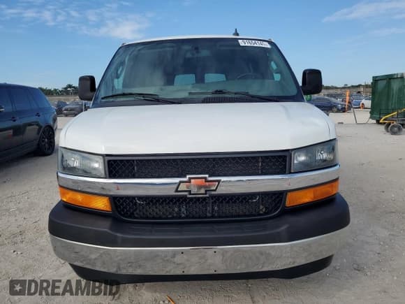 ✅ 2017 Chevrolet Express Passenger LT • VIN: 1GAZGPFG4H1112511 • Лот: 91654145. Опубликован ранее на Copart с пробегом 62 138 миль. Бесплатный доступ к архиву аукционных продаж из США и подробный отчёт об истории автомобиля на DreamBid. Изображение 5.