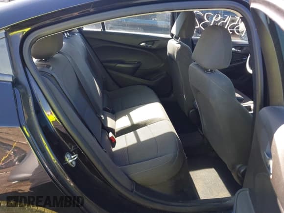 ✅ 2018 Chevrolet Cruze LS • VIN: 1G1BC5SM8J7228357 • Lot: 43515932. Listed on IAAI with 90,155 mi. Free auction sales archive from the USA and detailed vehicle history report at DreamBid. Image 8.