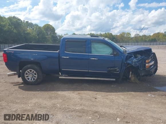 ✅ 2016 Chevrolet Silverado 2500HD LTZ • VIN: 1GC1KWE87GF117985 • Lot: 43268057. Listed on IAAI with 79,080 mi. Free auction sales archive from the USA and detailed vehicle history report at DreamBid. Image 13.
