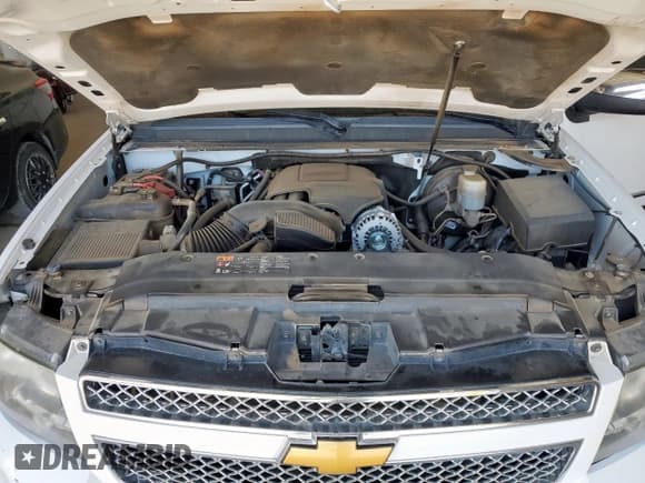 ✅ 2013 Chevrolet Suburban LTZ • VIN: 1GNSCKE08DR377740 • Lot: 61482895. Wystawiony na Copart z przebiegiem 186 137 mil. Bezpłatny archiwum sprzedaży aukcyjnych z USA i szczegółowy raport historii pojazdu na DreamBid. Zdjęcie 12.