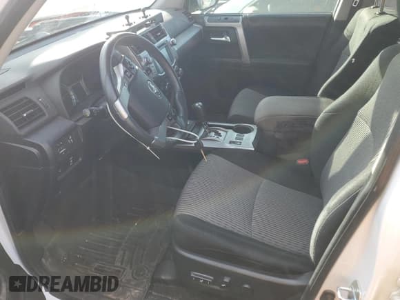 ✅ 2017 Toyota 4Runner SR5 • VIN: JTEBU5JR4H5469061 • Lot: 82392415. Wystawiony na Copart z przebiegiem 56 375 mil. Bezpłatny archiwum sprzedaży aukcyjnych z USA i szczegółowy raport historii pojazdu na DreamBid. Zdjęcie 7.