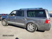 ✅ 2011 Lincoln Navigator • VIN: 5LMJJ3H50BEJ03808 • Лот: 85283214. Опубликован ранее на Copart с пробегом Не указан. Бесплатный доступ к архиву аукционных продаж из США и подробный отчёт об истории автомобиля на DreamBid. Изображение 2.