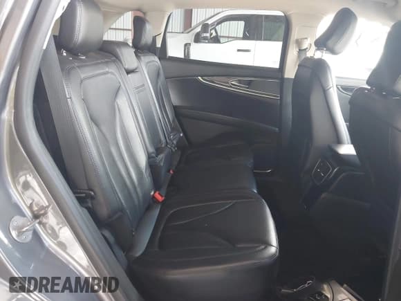 ✅ 2021 Lincoln Nautilus Standard • VIN: 2LMPJ6J9XMBL02198 • Lot: 43170151. Wystawiony na IAAI z przebiegiem 57 187 mil. Bezpłatny archiwum sprzedaży aukcyjnych z USA i szczegółowy raport historii pojazdu na DreamBid. Zdjęcie 8.