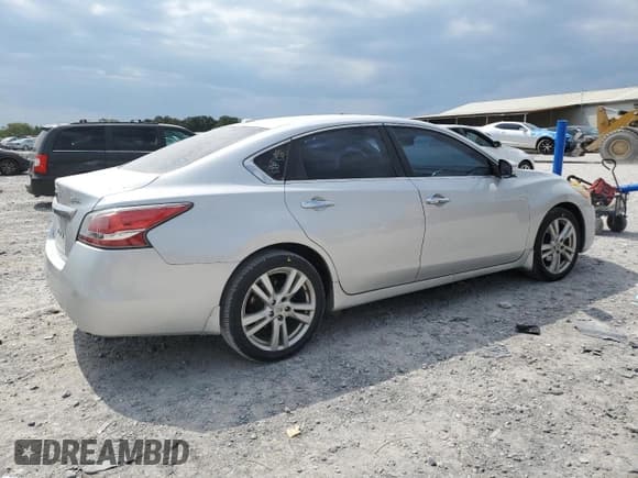 ✅ 2014 Nissan Altima SL • VIN: 1N4BL3AP8EN218135 • Lot: 80372255. Listed on Copart with 177,233 mi. Free auction sales archive from the USA and detailed vehicle history report at DreamBid. Image 3.