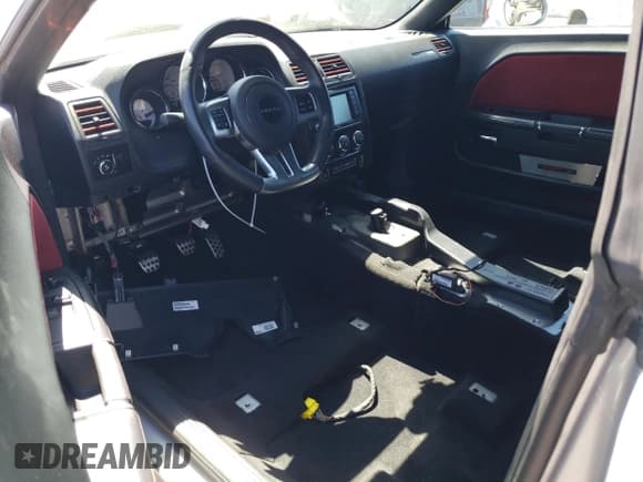 ✅ 2012 Dodge Challenger SRT-8 392 • VIN: 2C3CDYCJ4CH262368 • Lot: 68242864. Wystawiony na Copart z przebiegiem 42 941 mil. Bezpłatny archiwum sprzedaży aukcyjnych z USA i szczegółowy raport historii pojazdu na DreamBid. Zdjęcie 8.