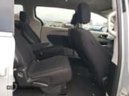 ✅ 2022 Chrysler Voyager LX • VIN: 2C4RC1CG8NR213286 • Лот: 85402665. Опубликован ранее на Copart с пробегом 78 296 миль. Бесплатный доступ к архиву аукционных продаж из США и подробный отчёт об истории автомобиля на DreamBid. Изображение 11.