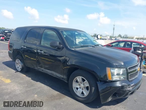 ✅ 2014 Chevrolet Tahoe Commercial • VIN: 1GNLC2E07ER207696 • Lot: 42683132. Wystawiony na IAAI z przebiegiem 116 397 mil. Bezpłatny archiwum sprzedaży aukcyjnych z USA i szczegółowy raport historii pojazdu na DreamBid. Zdjęcie 1.