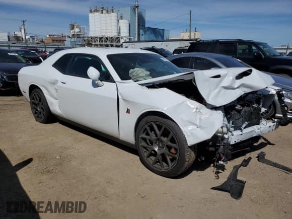 ✅ 2019 Dodge Challenger R/T Scat Pack • VIN: 2C3CDZFJ4KH741504 • Lot: 49606814. Wystawiony na Copart z przebiegiem 34 486 mil. Bezpłatny archiwum sprzedaży aukcyjnych z USA i szczegółowy raport historii pojazdu na DreamBid. Zdjęcie 4.