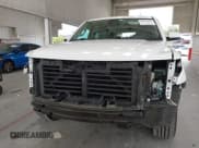 ✅ 2020 Chevrolet Suburban LT • VIN: 1GNSCHKC3LR181222 • Lot: 43047813. Wystawiony na IAAI z przebiegiem 103 318 mil. Bezpłatny archiwum sprzedaży aukcyjnych z USA i szczegółowy raport historii pojazdu na DreamBid. Zdjęcie 13.