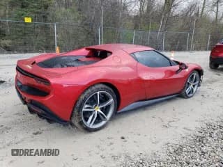 ✅ 2022 Ferrari 296 • VIN: ZFF99SLAXN0283335 • Lot: 51829075. Wystawiony na Copart z przebiegiem 4 146 mil. Bezpłatny archiwum sprzedaży aukcyjnych z USA i szczegółowy raport historii pojazdu na DreamBid. Zdjęcie 3.