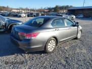 ✅ 2012 Honda Accord LX • VIN: 1HGCP2F34CA021018 • Lot: 43689372. Wystawiony na IAAI z przebiegiem 236 376 mil. Bezpłatny archiwum sprzedaży aukcyjnych z USA i szczegółowy raport historii pojazdu na DreamBid. Zdjęcie 4.