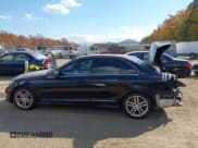 ✅ 2013 Mercedes-Benz C 250 Sport • VIN: WDDGF4HB9DR264819 • Lot: 43515867. Wystawiony na IAAI z przebiegiem 139 108 mil. Bezpłatny archiwum sprzedaży aukcyjnych z USA i szczegółowy raport historii pojazdu na DreamBid. Zdjęcie 15.