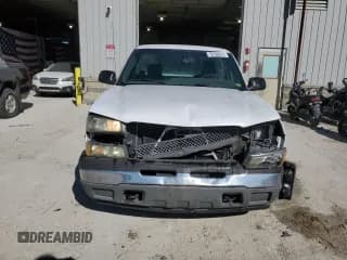 ✅ 2005 Chevrolet Silverado 1500 Work Truck • VIN: 1GCEC14Z05Z150138 • Лот: 70195914. Опубликован ранее на Copart с пробегом Не указан. Бесплатный доступ к архиву аукционных продаж из США и подробный отчёт об истории автомобиля на DreamBid. Изображение 5.