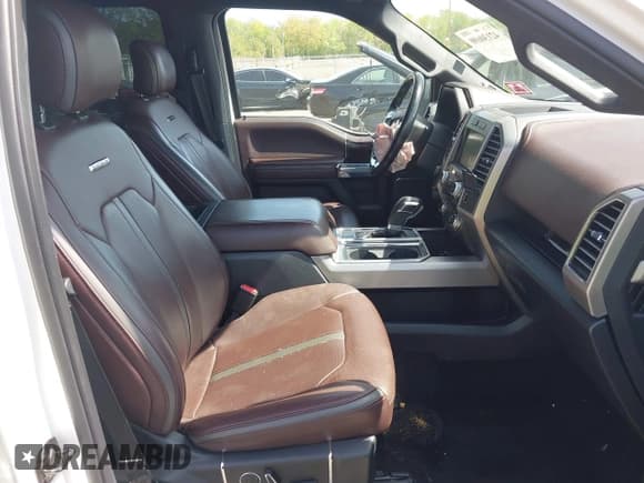 ✅ 2017 Ford F-150 XL • VIN: 1FTEW1EG9HFA92136 • Лот: 42130690. Опубликован ранее на IAAI с пробегом 119 422 миль. Бесплатный доступ к архиву аукционных продаж из США и подробный отчёт об истории автомобиля на DreamBid. Изображение 5.