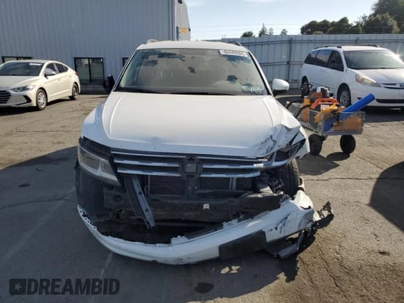 ✅ 2020 Volkswagen Tiguan S • VIN: 3VV1B7AX0LM160112 • Лот: 60428505. Опубликован ранее на Copart с пробегом 182 160 миль. Бесплатный доступ к архиву аукционных продаж из США и подробный отчёт об истории автомобиля на DreamBid. Изображение 5.