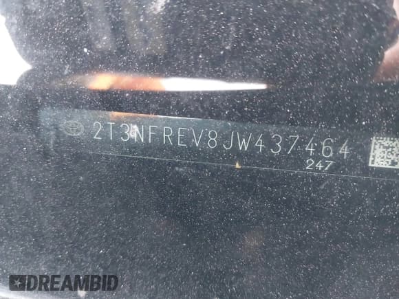 ✅ 2018 Toyota RAV4 SE • VIN: 2T3NFREV8JW437464 • Lot: 42385066. Listed on IAAI with 90,732 mi. Free auction sales archive from the USA and detailed vehicle history report at DreamBid. Image 9.