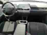 2022 Hyundai Ioniq 5 SE z VIN KM8KM4AE2NU054281, wystawiony jako Copart lot #70963604 z przebiegiem 48 641 mil mil oraz Szkoda całkowita • Salvage title. Historia ofert i sprzedaży dostępna na DreamBid. Obrazek 8.