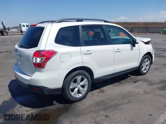 2015 Subaru Forester Premium с VIN JF2SJADC8FG522635, выставлен на аукционе IAAI как лот 43084638 с пробегом 143 389 миль миль и . История ставок и продаж доступна на DreamBid. Изображение 4.