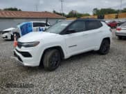 ✅ 2022 Jeep Compass Limited • VIN: 3C4NJDCB2NT185041 • Lot: 83993285. Wystawiony na Copart z przebiegiem 33 421 mil. Bezpłatny archiwum sprzedaży aukcyjnych z USA i szczegółowy raport historii pojazdu na DreamBid. Zdjęcie 1.