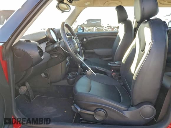 ✅ 2012 MINI Hardtop • VIN: WMWSU3C50CT261277 • Lot: 96847245. Wystawiony na Copart z przebiegiem 64 653 mil. Bezpłatny archiwum sprzedaży aukcyjnych z USA i szczegółowy raport historii pojazdu na DreamBid. Zdjęcie 7.