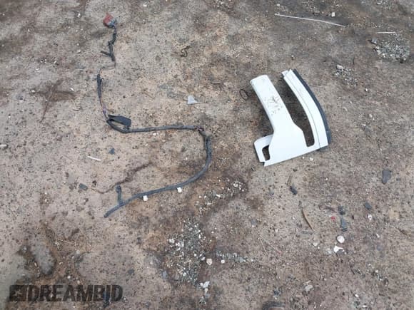 ✅ 2019 Chevrolet Silverado 1500 LT • VIN: 2GCVKPEC9K1148876 • Lot: 42435450. Wystawiony na IAAI z przebiegiem 92 026 mil. Bezpłatny archiwum sprzedaży aukcyjnych z USA i szczegółowy raport historii pojazdu na DreamBid. Zdjęcie 12.