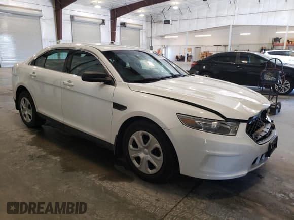 ✅ 2013 Ford Police Interceptor • VIN: 1FAHP2M84DG124494 • Lot: 58102335. Wystawiony na Copart z przebiegiem 157 614 mil. Bezpłatny archiwum sprzedaży aukcyjnych z USA i szczegółowy raport historii pojazdu na DreamBid. Zdjęcie 4.