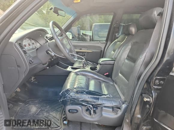 ✅ 2001 Ford Explorer Sport Trac • VIN: 1FMZU77E91UB73818 • Lot: 87060695. Listed on Copart with 225,924 mi. Free auction sales archive from the USA and detailed vehicle history report at DreamBid. Image 7.