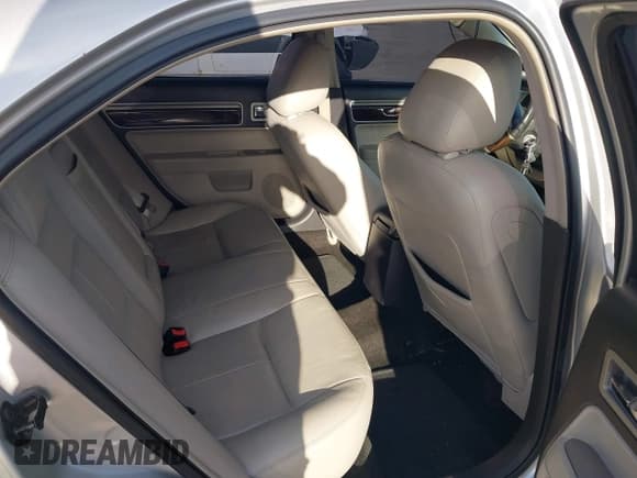 ✅ 2009 Lincoln MKZ • VIN: 3LNHM26T89R626540 • Lot: 43802974. Wystawiony na IAAI z przebiegiem 157 308 mil. Bezpłatny archiwum sprzedaży aukcyjnych z USA i szczegółowy raport historii pojazdu na DreamBid. Zdjęcie 8.