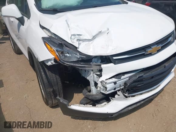 ✅ 2020 Chevrolet Trax LS • VIN: 3GNCJNSB2LL341775 • Lot: 42690845. Listed on IAAI with 78,000 mi. Free auction sales archive from the USA and detailed vehicle history report at DreamBid. Image 6.