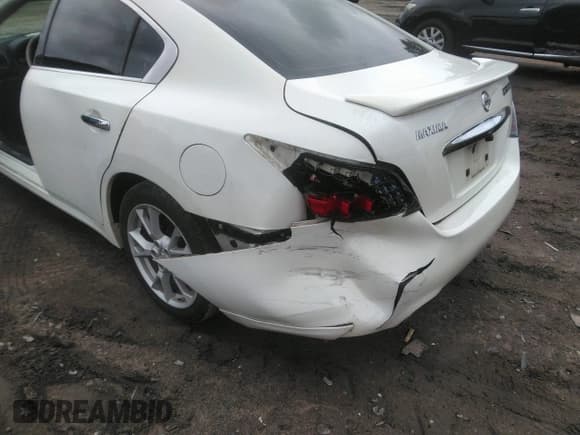 ✅ 2013 Nissan Maxima S • VIN: 1N4AA5AP5DC820594 • Lot: 42113678. Listed on IAAI with 124,242 mi. Free auction sales archive from the USA and detailed vehicle history report at DreamBid. Image 6.