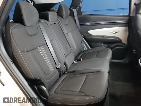 ✅ 2023 Hyundai Tucson SEL • VIN: 5NMJB3AE3PH195726 • Lot: 79835454. Wystawiony na Copart z przebiegiem 52 500 mil. Bezpłatny archiwum sprzedaży aukcyjnych z USA i szczegółowy raport historii pojazdu na DreamBid. Zdjęcie 11.