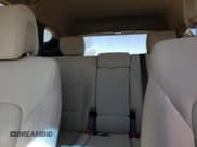 ✅ 2018 Hyundai Santa Fe 2.4L • VIN: 5XYZUDLBXJG526146 • Лот: 40770493. Опубликован ранее на Copart с пробегом 46 052 миль. Бесплатный доступ к архиву аукционных продаж из США и подробный отчёт об истории автомобиля на DreamBid. Изображение 10.