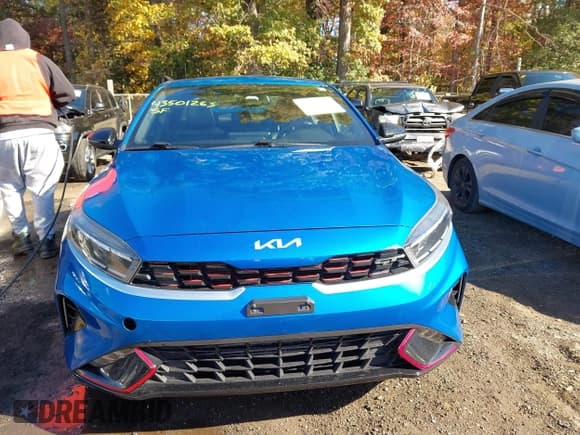 ✅ 2023 Kia Forte GT • VIN: 3KPF44AC9PE504109 • Lot: 43501263. Wystawiony na IAAI z przebiegiem 62 362 mil. Bezpłatny archiwum sprzedaży aukcyjnych z USA i szczegółowy raport historii pojazdu na DreamBid. Zdjęcie 12.