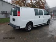 ✅ 2023 Chevrolet Express Cargo • VIN: 1GCWGAFP5P1230752 • Lot: 43732338. Wystawiony na IAAI z przebiegiem 42 696 mil. Bezpłatny archiwum sprzedaży aukcyjnych z USA i szczegółowy raport historii pojazdu na DreamBid. Zdjęcie 4.