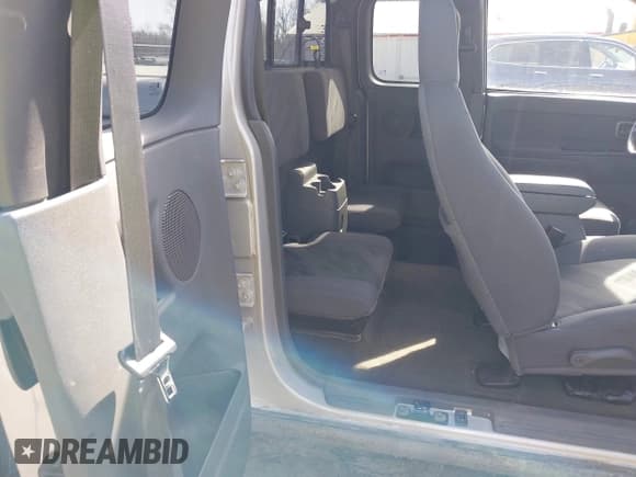 ✅ 2004 Chevrolet Colorado LS Z71 • VIN: 1GCDT196648163104 • Lot: 41783414. Listed on IAAI with 175,015 mi. Free auction sales archive from the USA and detailed vehicle history report at DreamBid. Image 8.