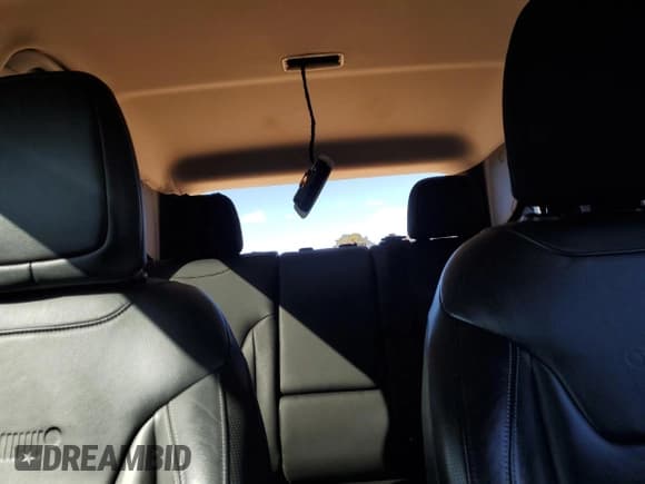 ✅ 2015 Jeep Renegade Limited • VIN: ZACCJBDT0FPB56995 • Lot: 92163315. Wystawiony na Copart z przebiegiem 123 960 mil. Bezpłatny archiwum sprzedaży aukcyjnych z USA i szczegółowy raport historii pojazdu na DreamBid. Zdjęcie 10.