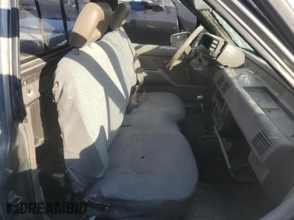 ✅ 1993 Isuzu Pickup S • VIN: 4S1CL11L5P4207790 • Lot: 69777215. Wystawiony na Copart z przebiegiem 185 380 mil. Bezpłatny archiwum sprzedaży aukcyjnych z USA i szczegółowy raport historii pojazdu na DreamBid. Zdjęcie 10.