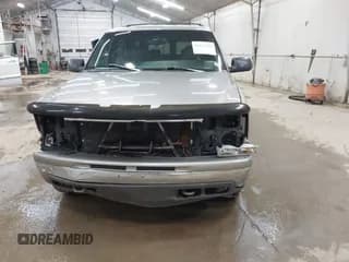 ✅ 2000 Chevrolet Suburban LT • VIN: 3GNFK16T9YG130739 • Lot: 41943223. Wystawiony na IAAI z przebiegiem 300 952 mil. Bezpłatny archiwum sprzedaży aukcyjnych z USA i szczegółowy raport historii pojazdu na DreamBid. Zdjęcie 6.
