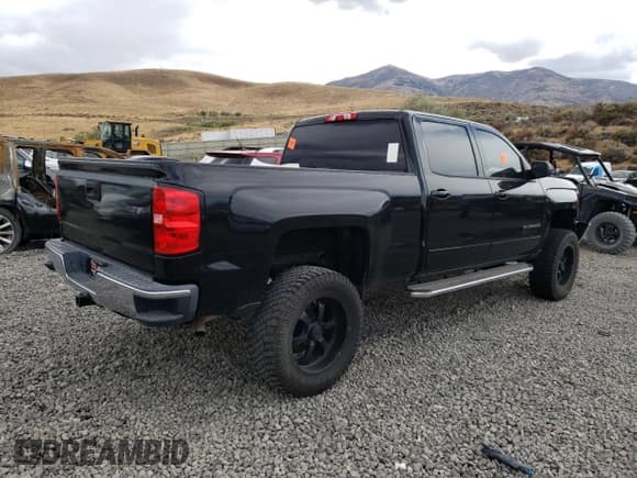 ✅ 2018 Chevrolet Silverado 1500 LT • VIN: 3GCPCREC2JG386396 • Лот: 72262134. Опубликован ранее на Copart с пробегом Не указан. Бесплатный доступ к архиву аукционных продаж из США и подробный отчёт об истории автомобиля на DreamBid. Изображение 3.