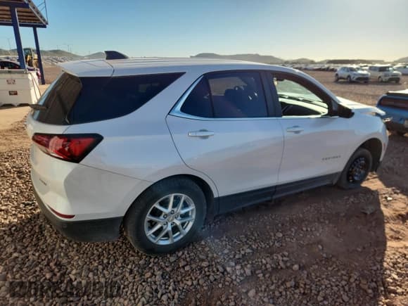 ✅ 2022 Chevrolet Equinox LT • VIN: 3GNAXUEV8NL285401 • Лот: 82714095. Опубликован ранее на Copart с пробегом 30 898 миль. Бесплатный доступ к архиву аукционных продаж из США и подробный отчёт об истории автомобиля на DreamBid. Изображение 3.