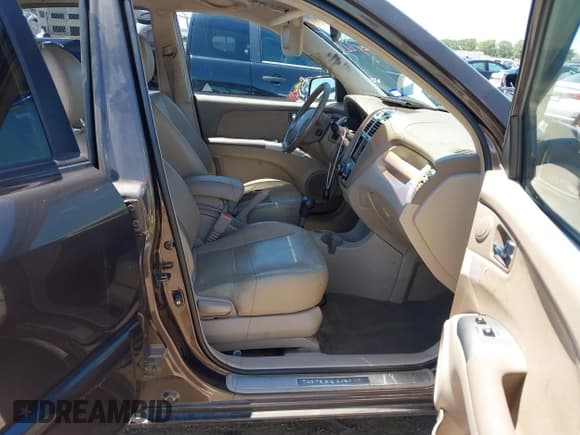 ✅ 2006 Kia Sportage LX • VIN: KNDJF723567205302 • Lot: 42892754. Wystawiony na IAAI z przebiegiem 208 589 mil. Bezpłatny archiwum sprzedaży aukcyjnych z USA i szczegółowy raport historii pojazdu na DreamBid. Zdjęcie 5.