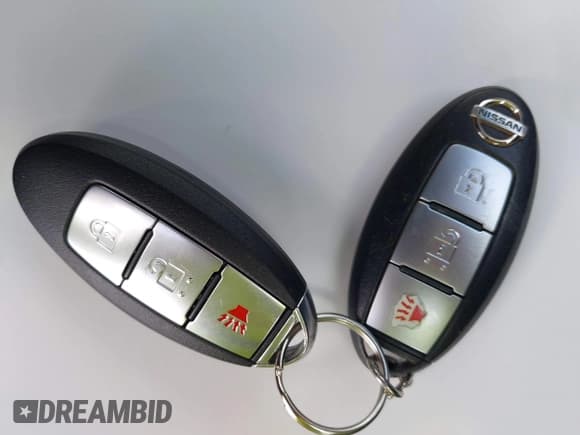 ✅ 2015 Nissan Pathfinder SV • VIN: 5N1AR2MN3FC673671 • Lot: 43863527. Wystawiony na IAAI z przebiegiem 113 786 mil. Bezpłatny archiwum sprzedaży aukcyjnych z USA i szczegółowy raport historii pojazdu na DreamBid. Zdjęcie 11.