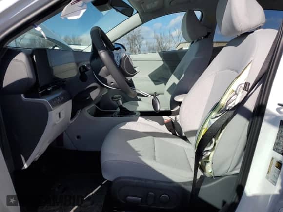 ✅ 2025 Hyundai Kona SEL • VIN: KM8HBCAB3SU196831 • Lot: 43823285. Listed on Copart with 4,226 mi. Free auction sales archive from the USA and detailed vehicle history report at DreamBid. Image 7.