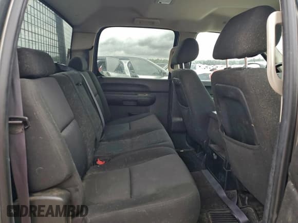 ✅ 2011 Chevrolet Silverado 1500 LT • VIN: 3GCPKSE38BG306613 • Лот: 94283355. Опубликован ранее на Copart с пробегом 215 193 миль. Бесплатный доступ к архиву аукционных продаж из США и подробный отчёт об истории автомобиля на DreamBid. Изображение 11.