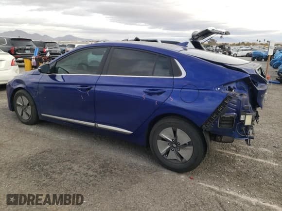 ✅ 2022 Hyundai Ioniq SE • VIN: KMHC75LC4NU275748 • Lot: 82028704. Wystawiony na Copart z przebiegiem 54 800 mil. Bezpłatny archiwum sprzedaży aukcyjnych z USA i szczegółowy raport historii pojazdu na DreamBid. Zdjęcie 2.