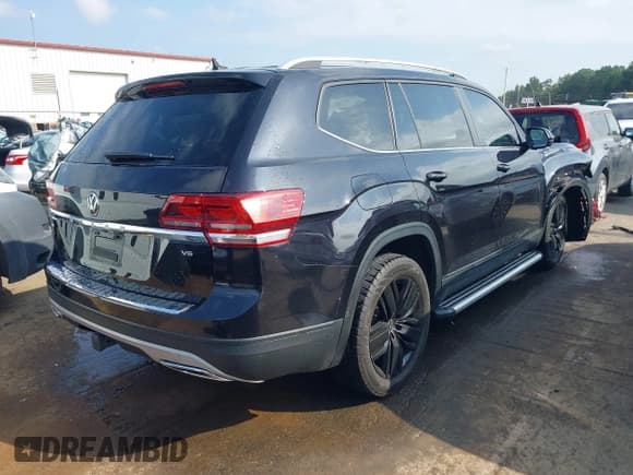 ✅ 2019 Volkswagen Atlas SE • VIN: 1V2WR2CA0KC503124 • Lot: 42737901. Wystawiony na IAAI z przebiegiem 90 270 mil. Bezpłatny archiwum sprzedaży aukcyjnych z USA i szczegółowy raport historii pojazdu na DreamBid. Zdjęcie 4.