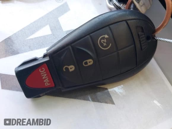 ✅ 2018 Jeep Cherokee Latitude • VIN: 1C4PJMCB3JD548438 • Lot: 42943063. Wystawiony na IAAI z przebiegiem 137 308 mil. Bezpłatny archiwum sprzedaży aukcyjnych z USA i szczegółowy raport historii pojazdu na DreamBid. Zdjęcie 11.